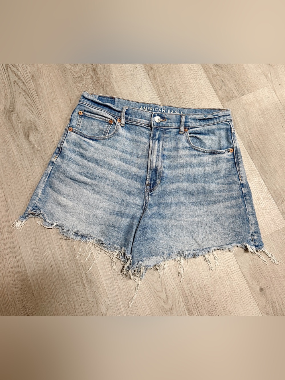 •AMERICAN EAGLE• HIGHEST RISE 90S BOYFRIEND DENIM SHORTS